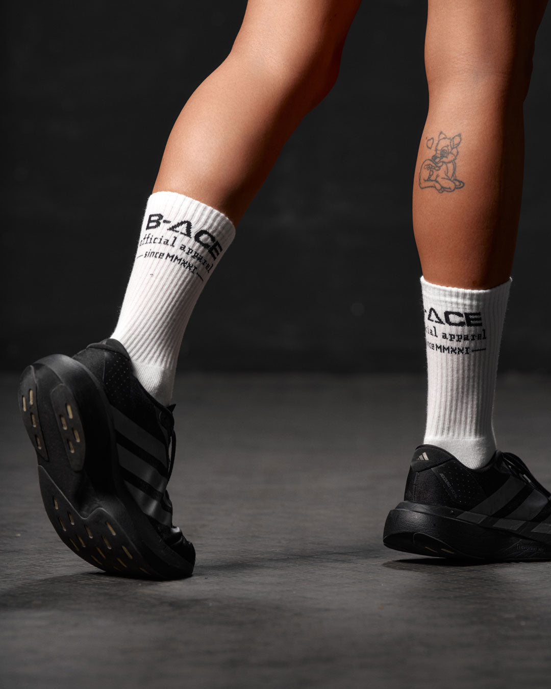 Socks White / Black Horizontal Back