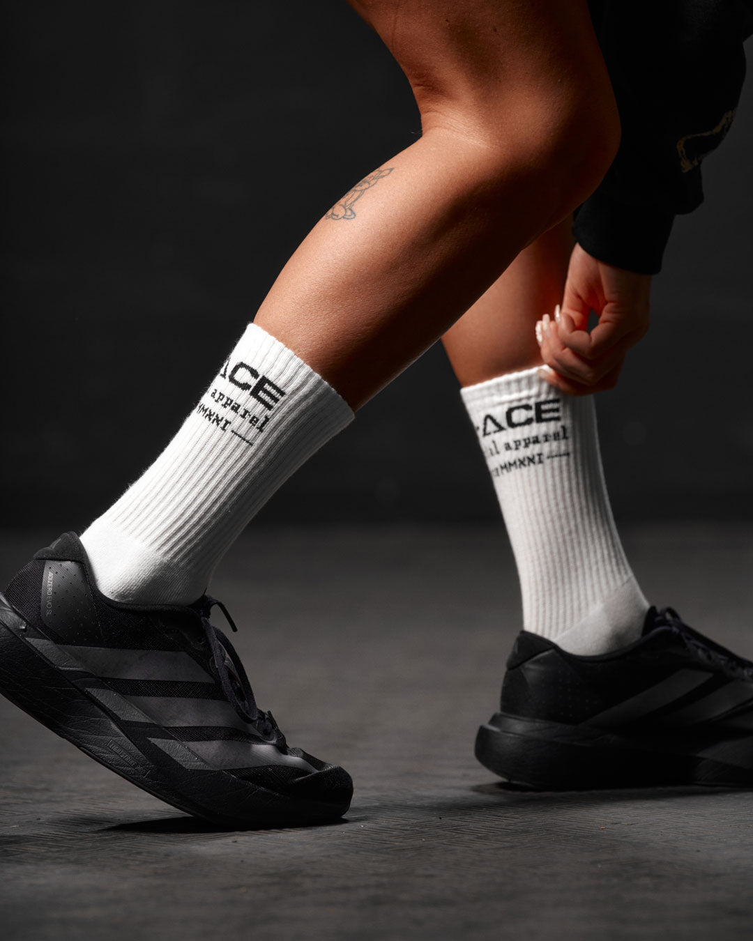 Socks White / Black Horizontal Back