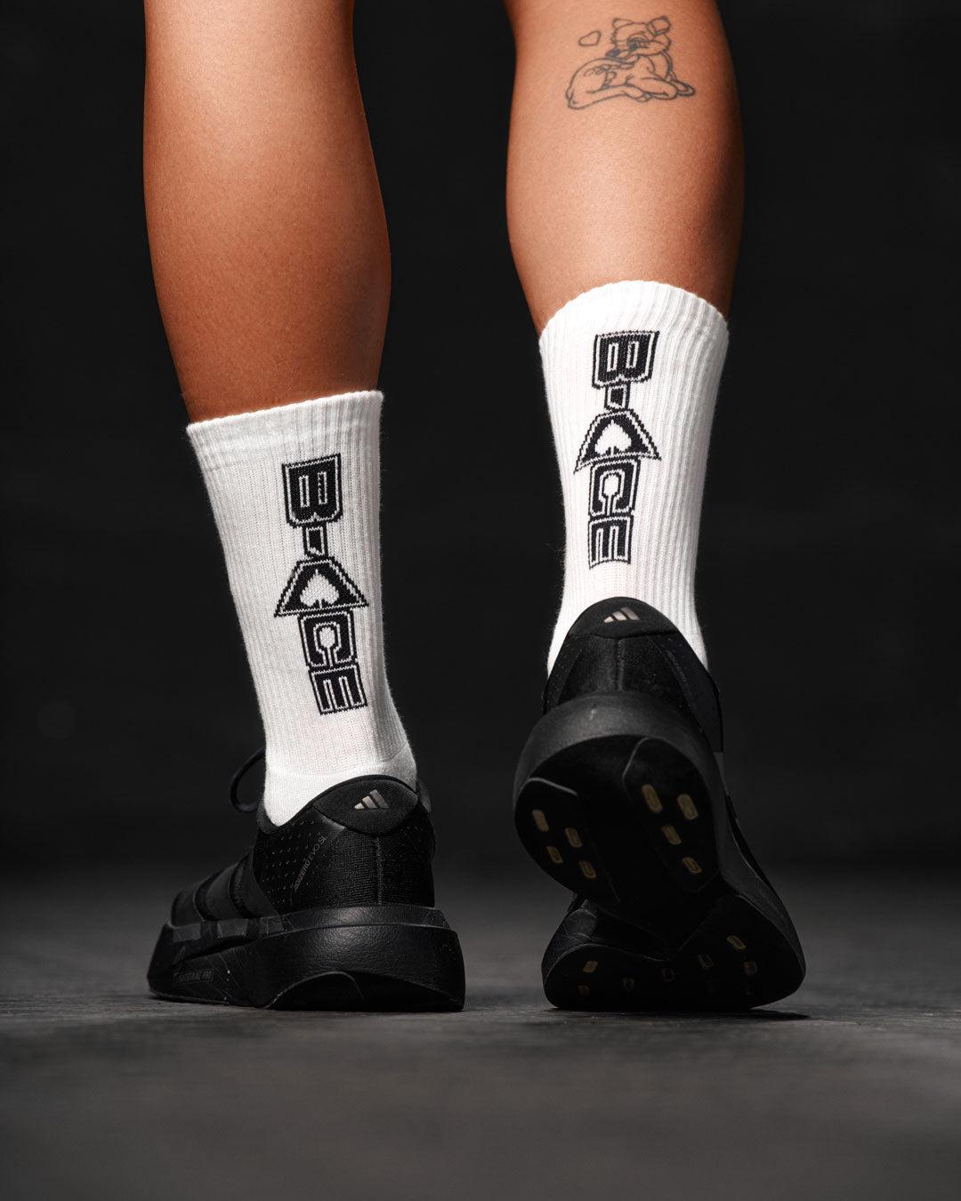 Socks White / Black Vertical Back